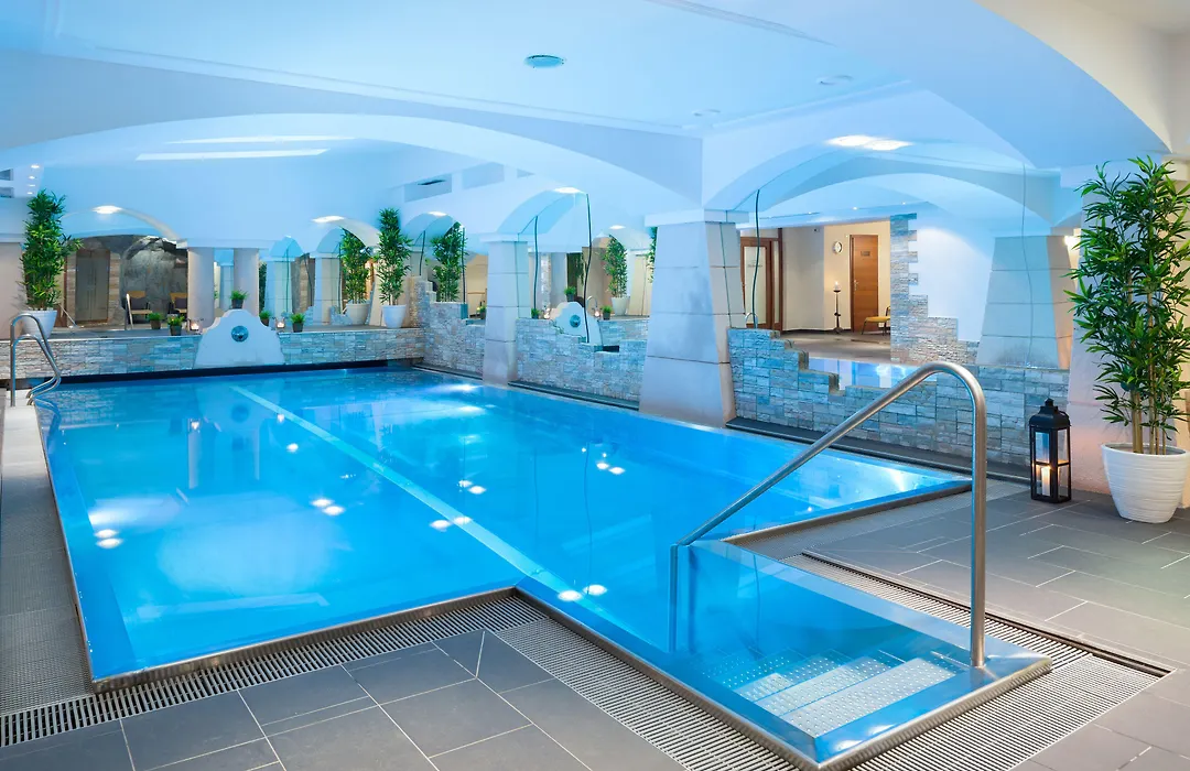 Sporthotel Cristall-1